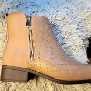 Ankle boots brand new from Just Fab!